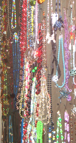 Schmuck aus Bastelperlen